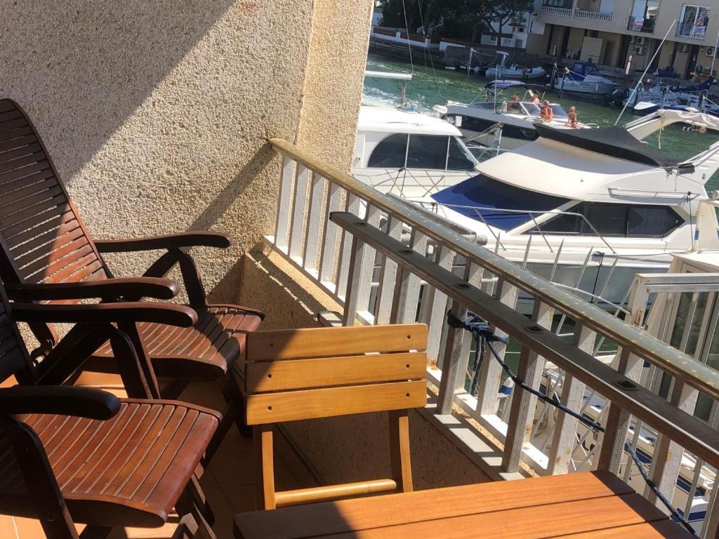 Port Ambar - Apartamento En La Marina De Empuriabrava - Balcon Con Vistas Al Canal - Playa - Wifi 외부 사진